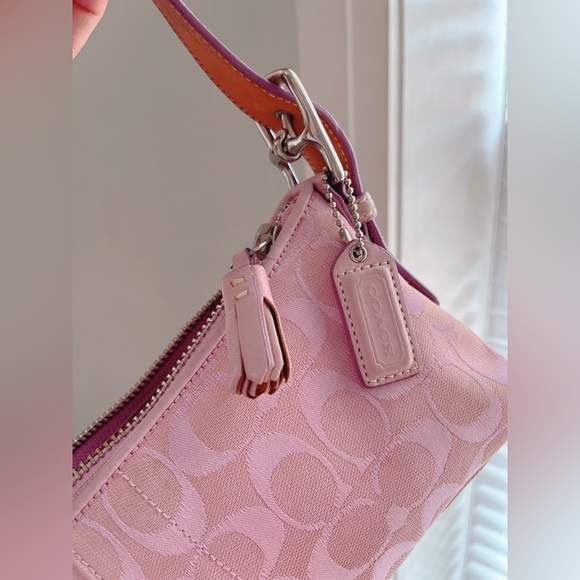 ❌SOLD FACEBOOK❌ Authentic Vintage Y2K Coach baby pink 6371 purse 🌸 - Picture 6 of 11